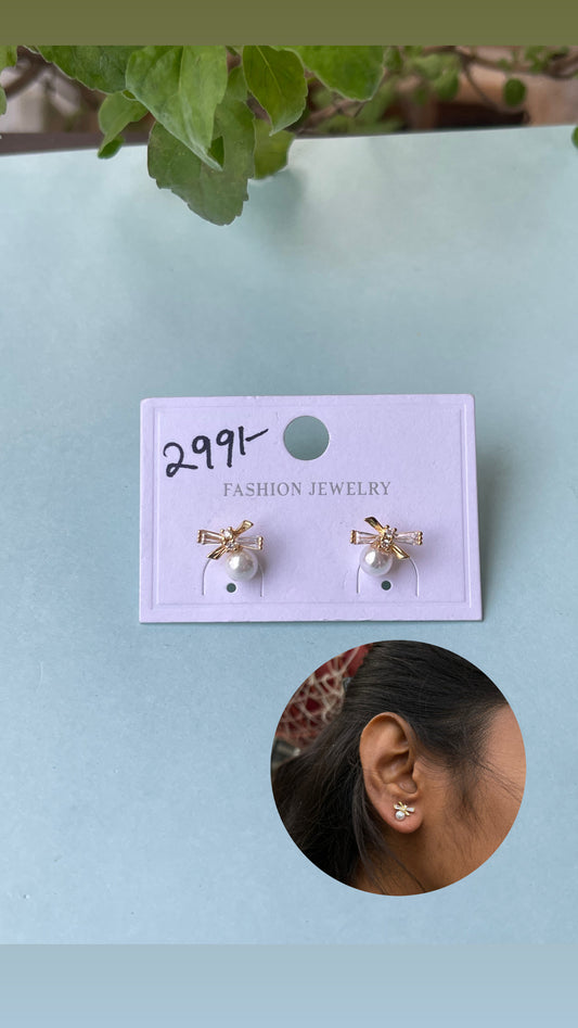 Small size pearl studs