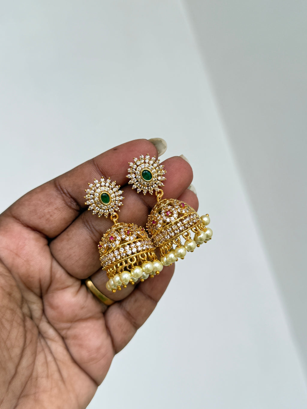Er136 budget friendly butta Earrings