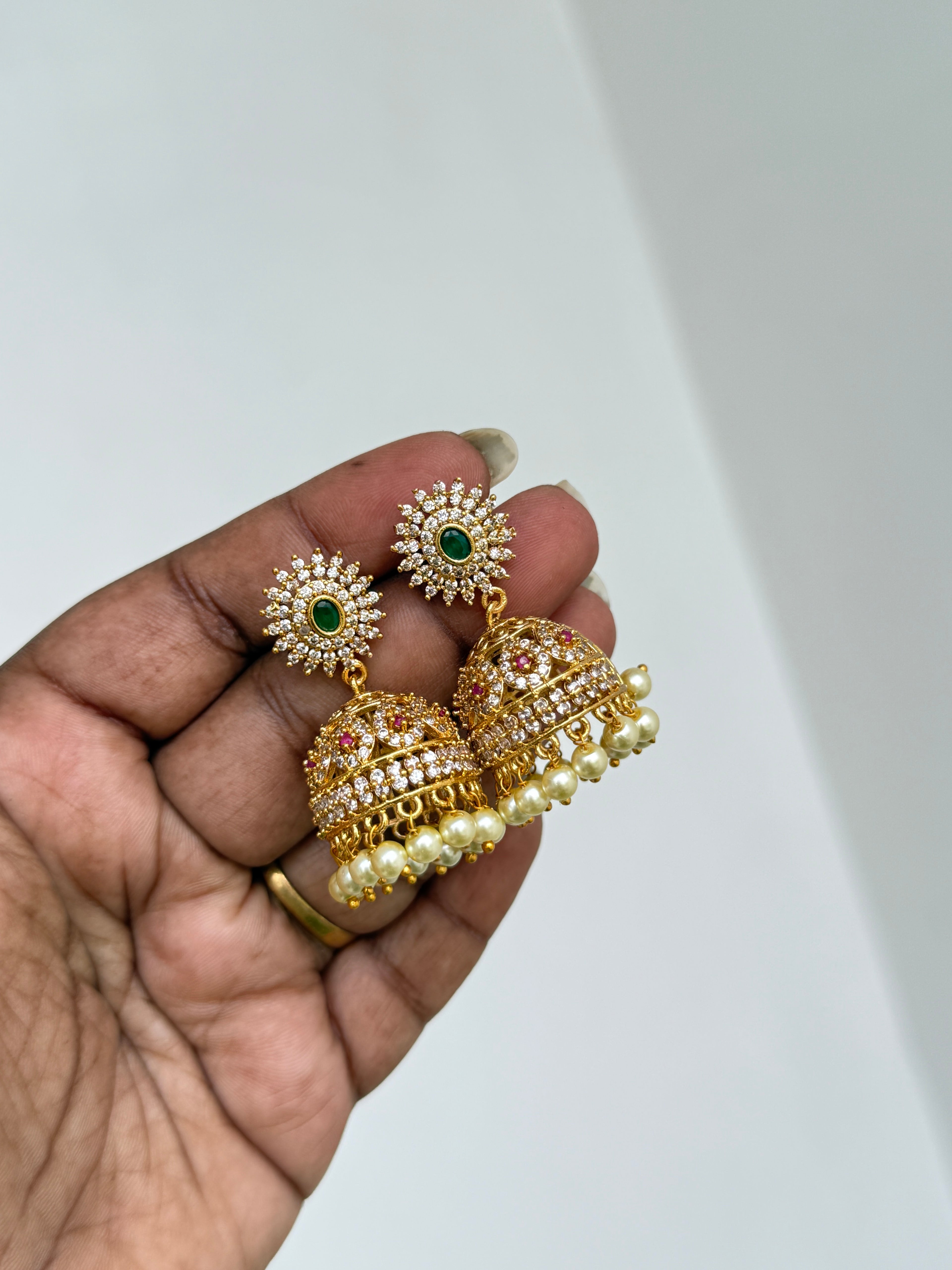 Er136 budget friendly butta Earrings