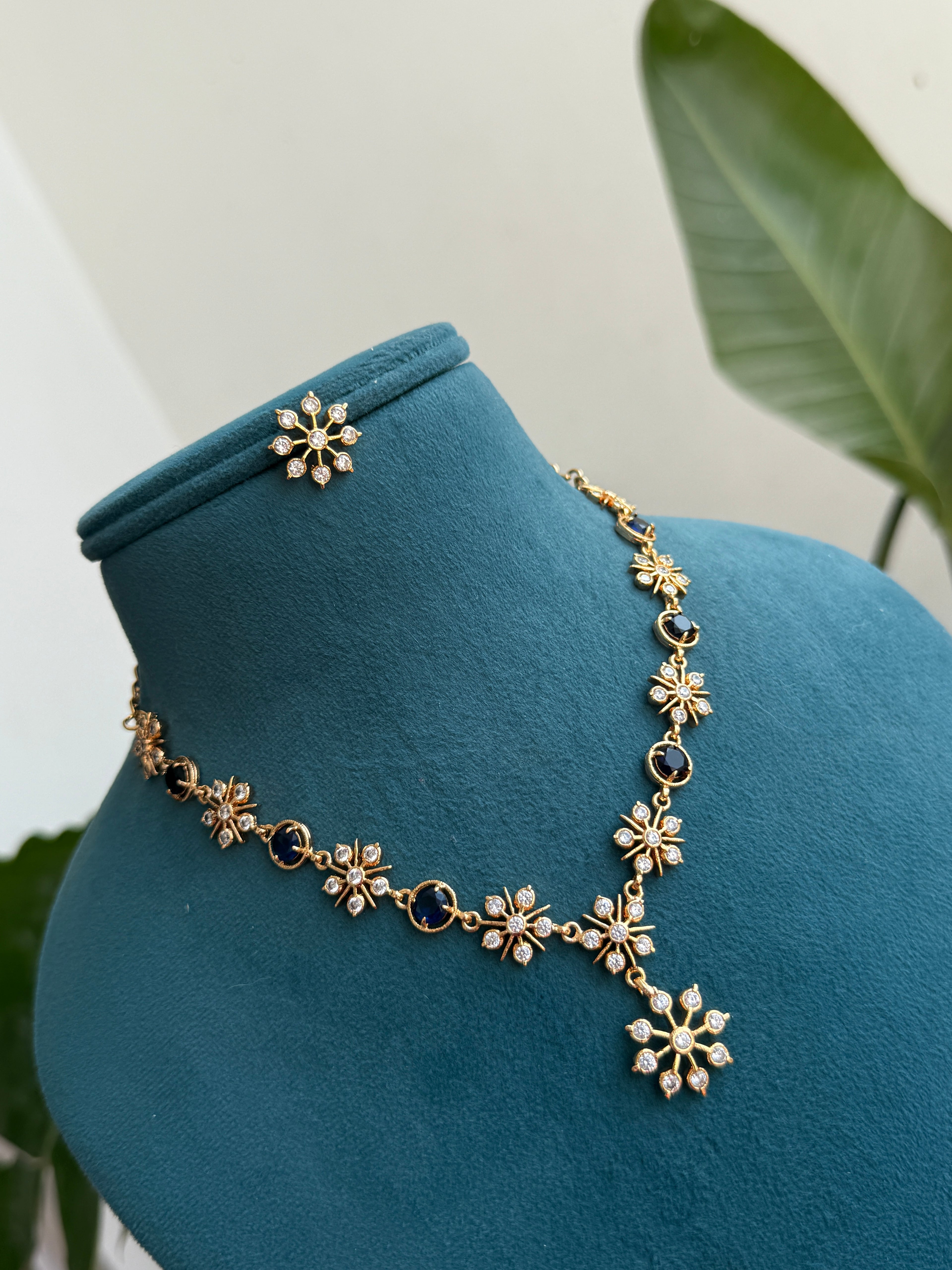 Ph161 Panchaloham short neckset with ear studs