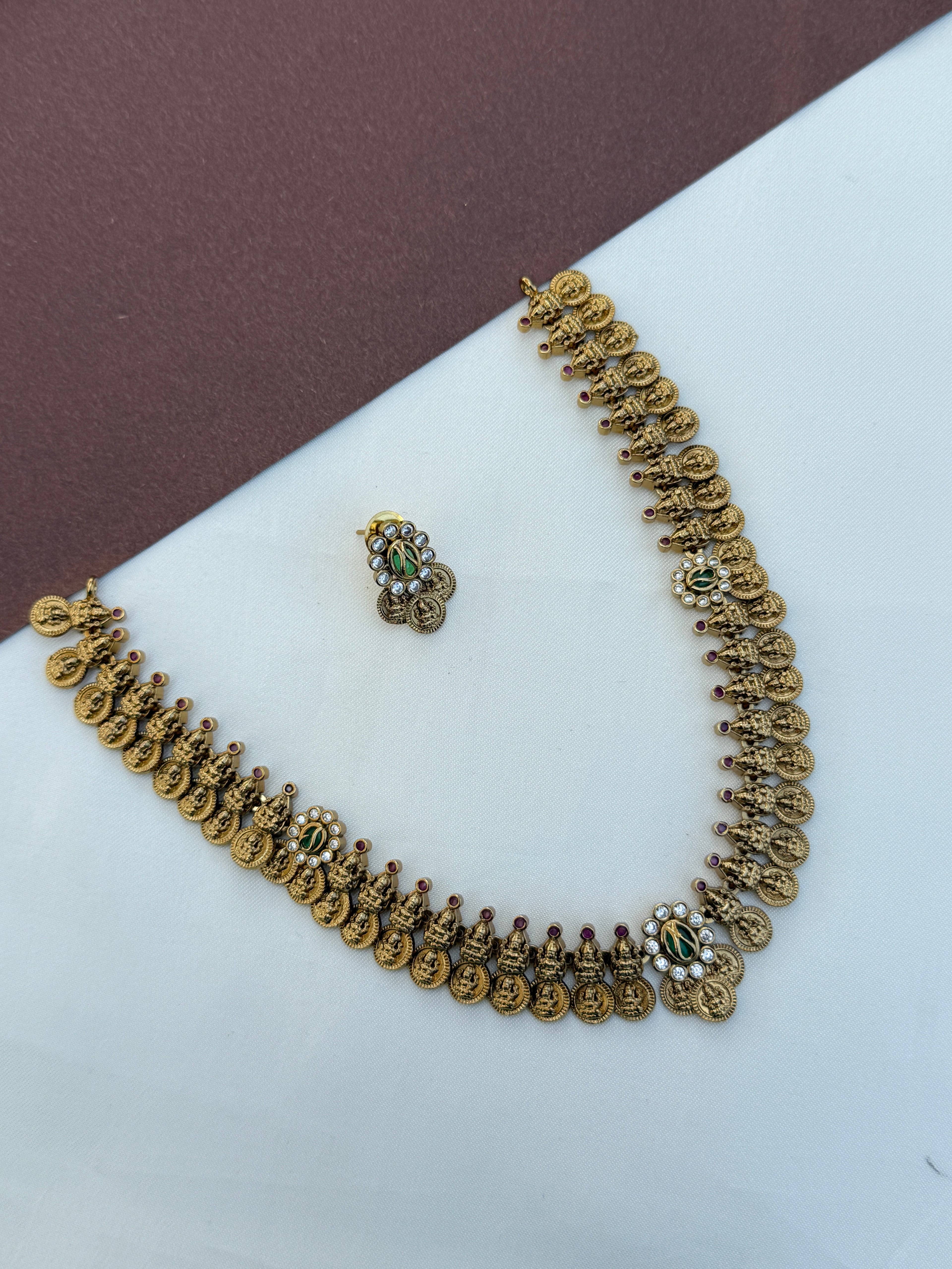 Ns700 short Lakshmi devi kasulaperu