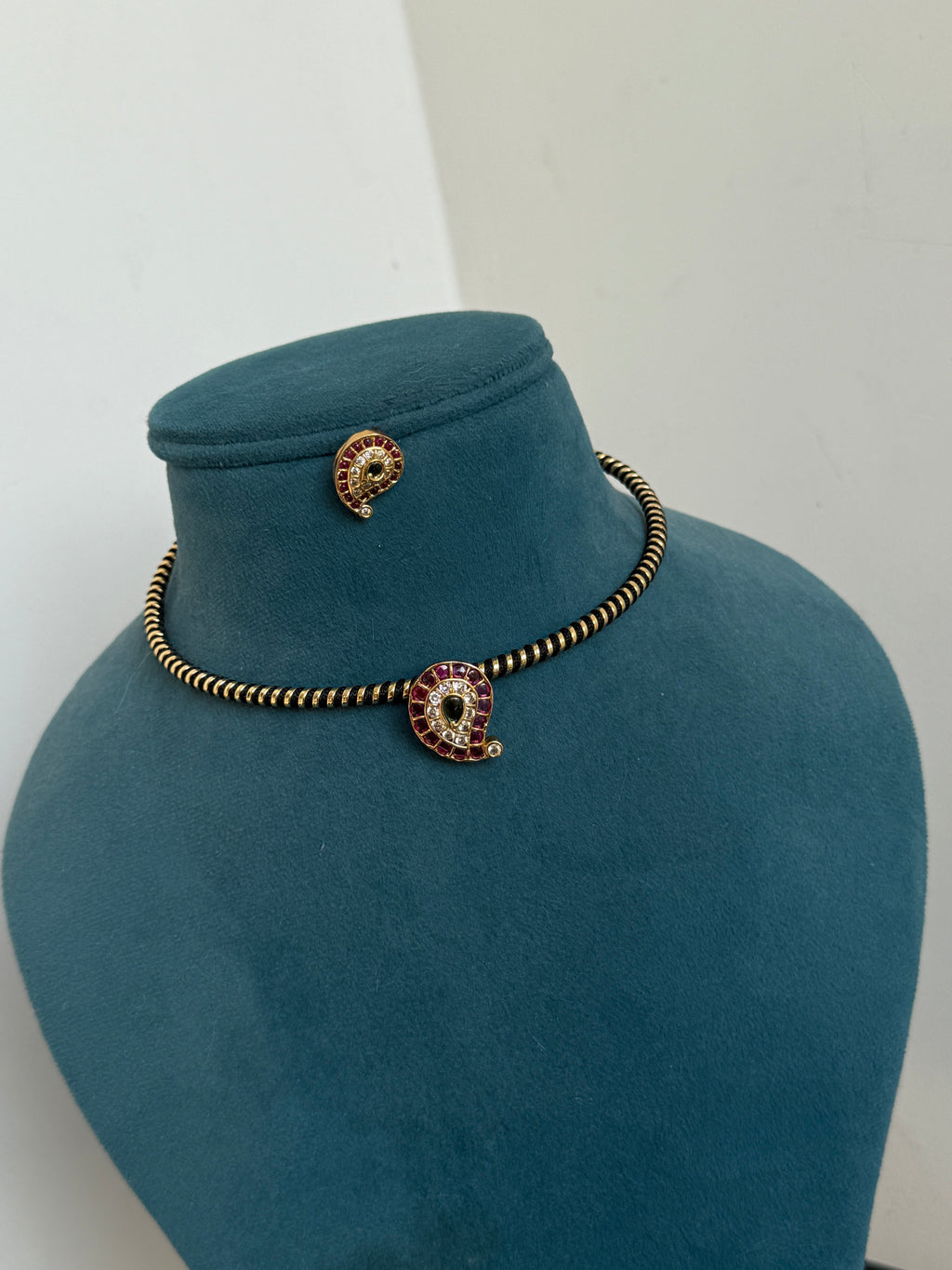 Hs026 hasli with kemp mango pendent with earrings