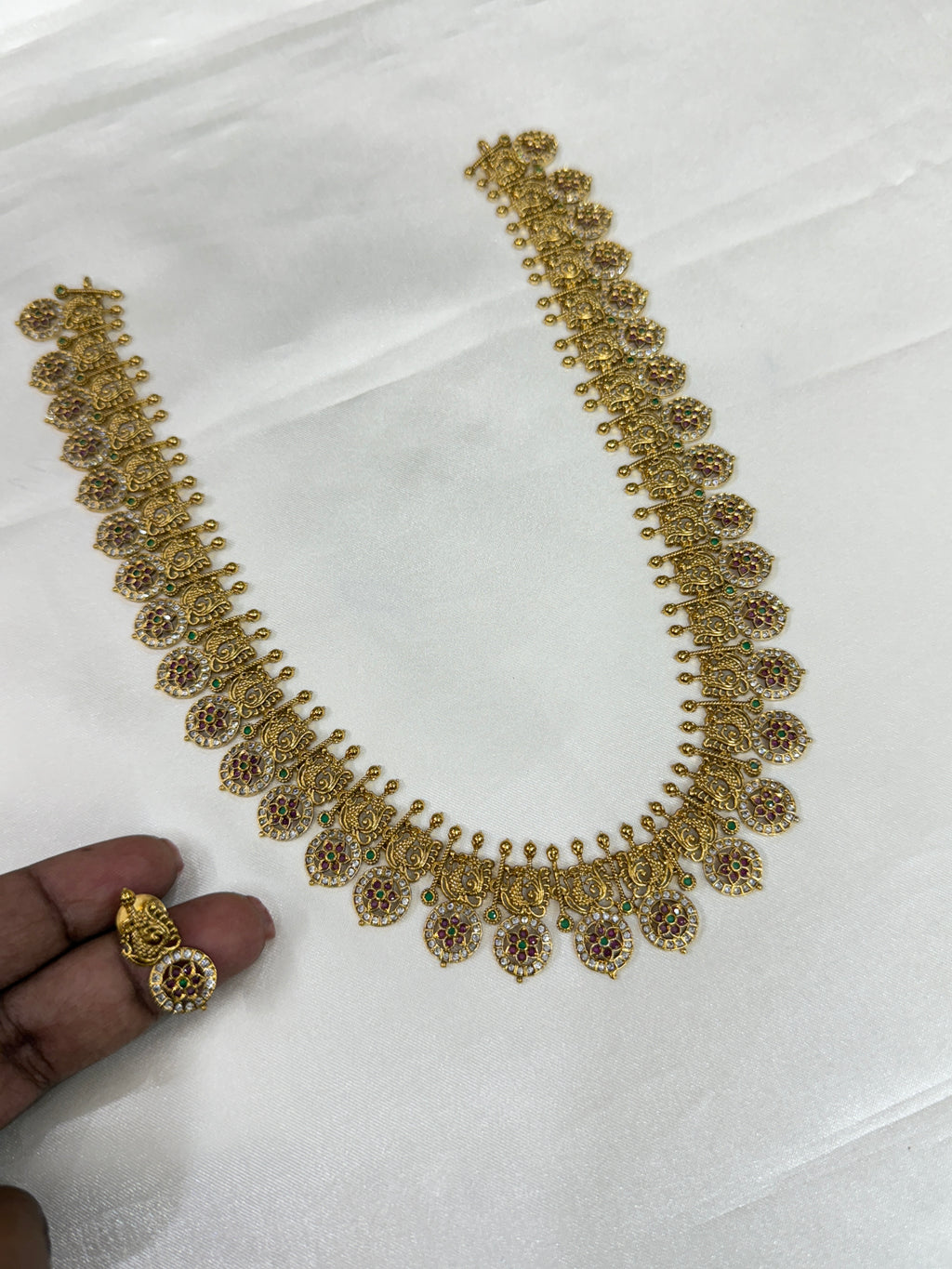 Lh554 peacock bottu mala haram