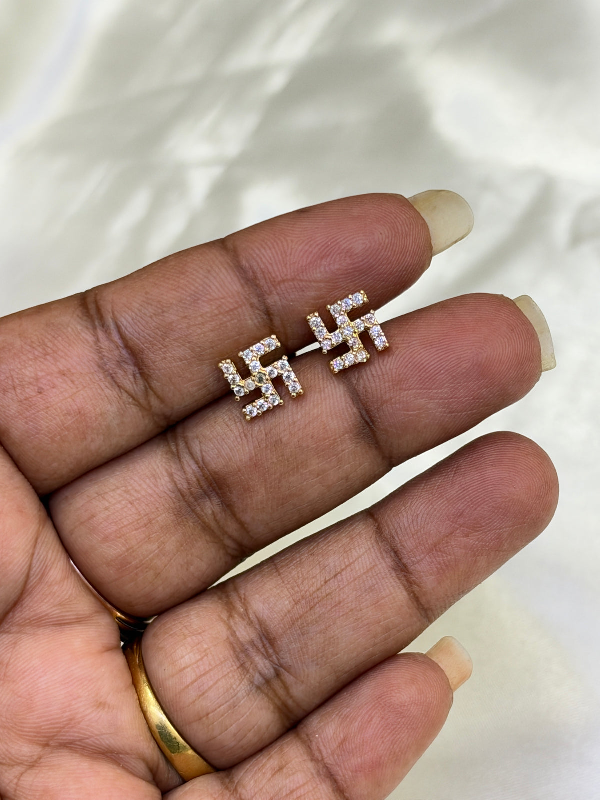 St203 second (2nd) top back screw stud