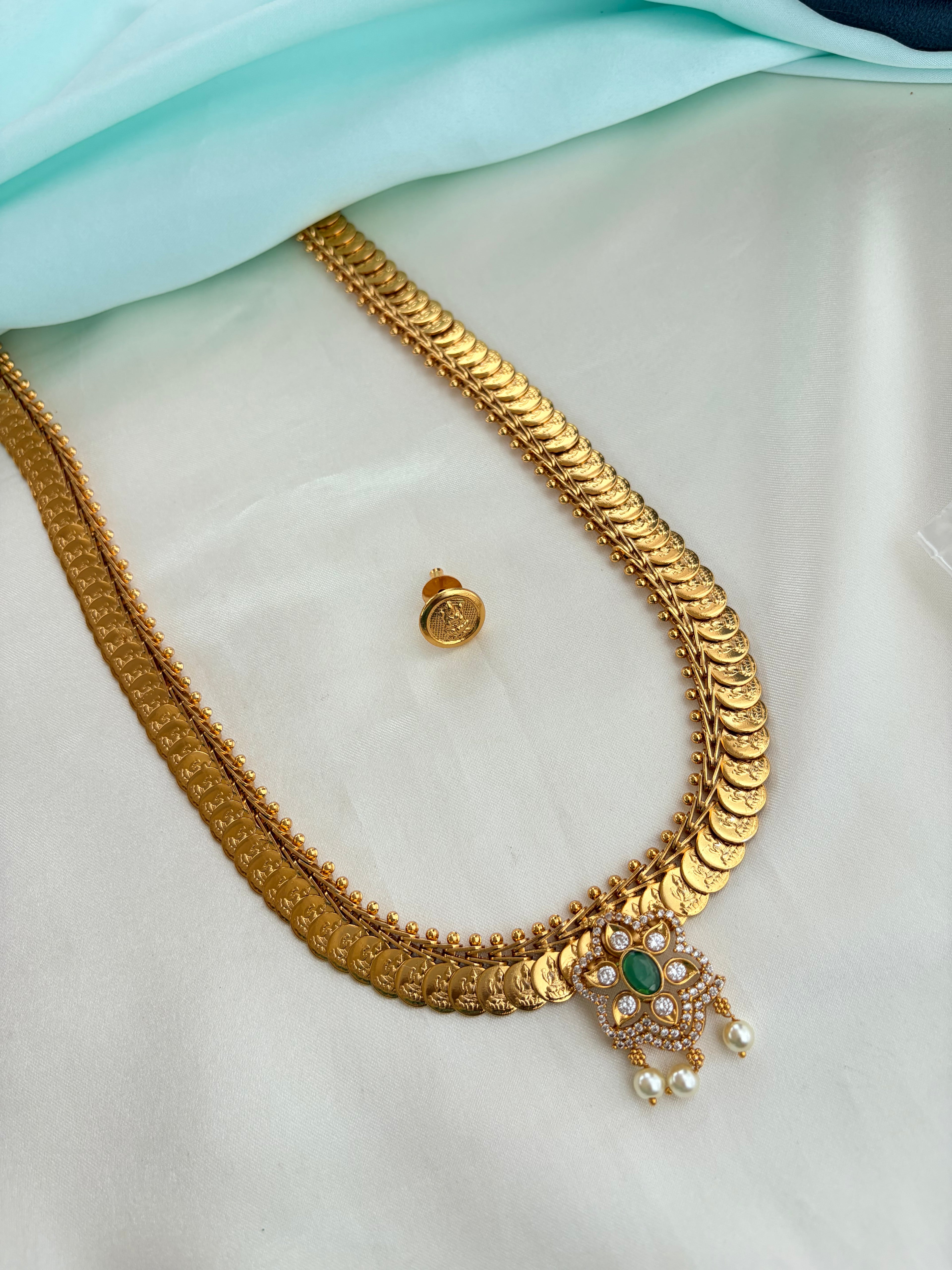 Nakshi Lakshmidevi kasu flower Pendent  long haram with Studs Ns911