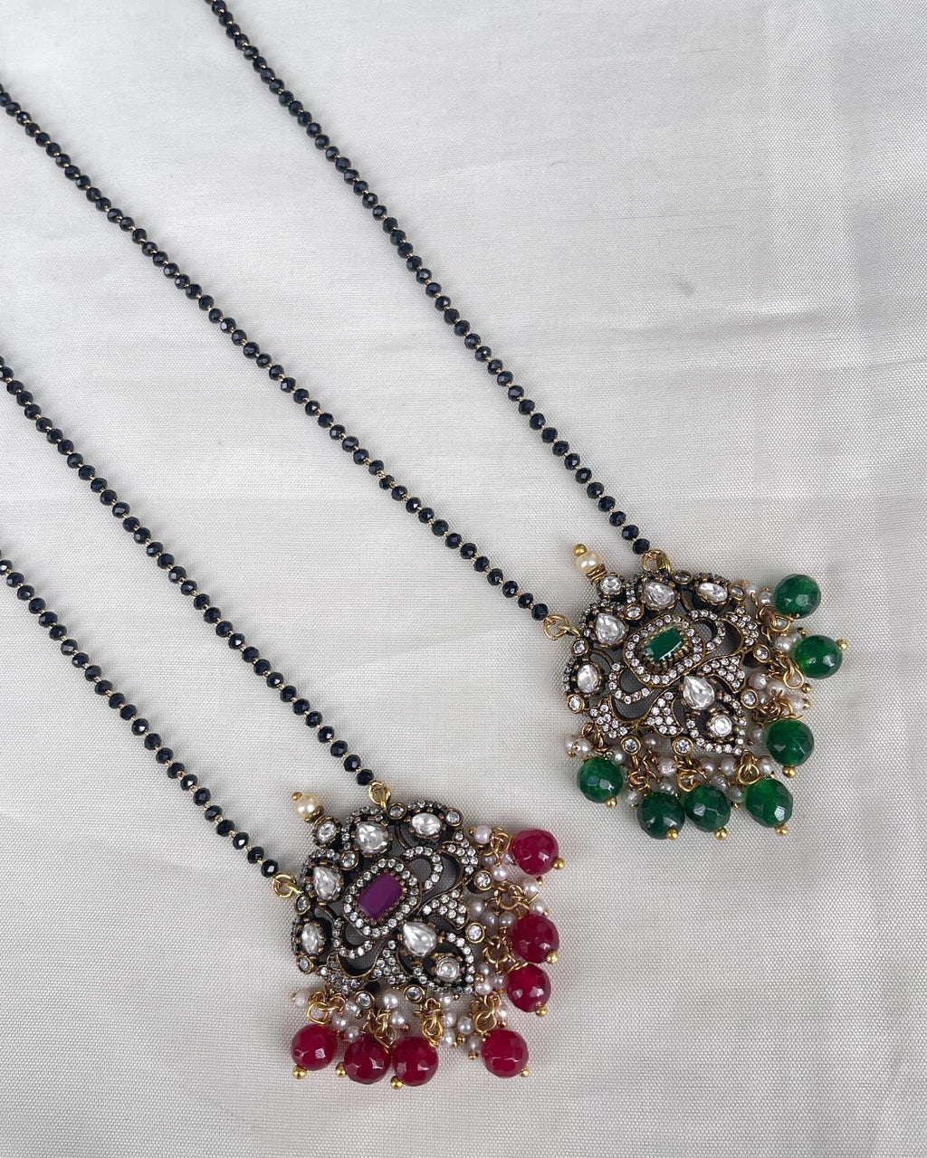 Single line blackbeads with Victorian pendant bb1708
