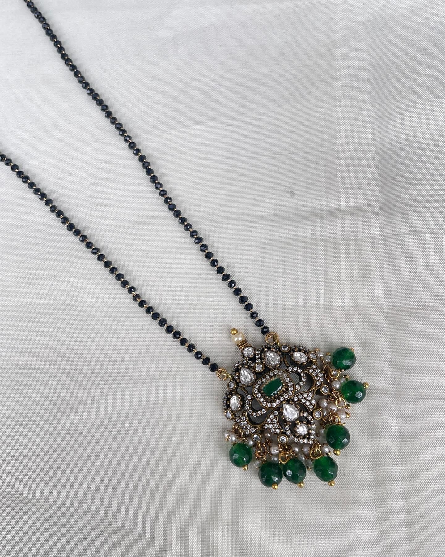 Single line blackbeads with Victorian pendant bb1708