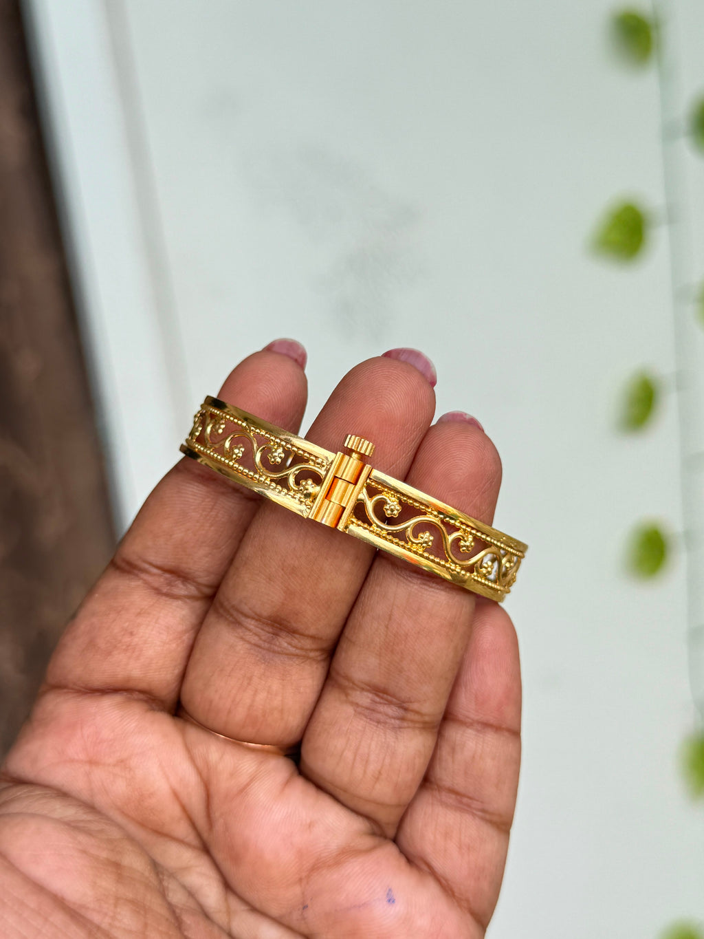 Kd066 Micropolish Openable Screw type kids Bangles