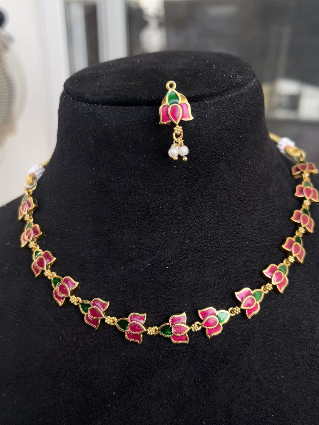 Jadau Kundan neckset