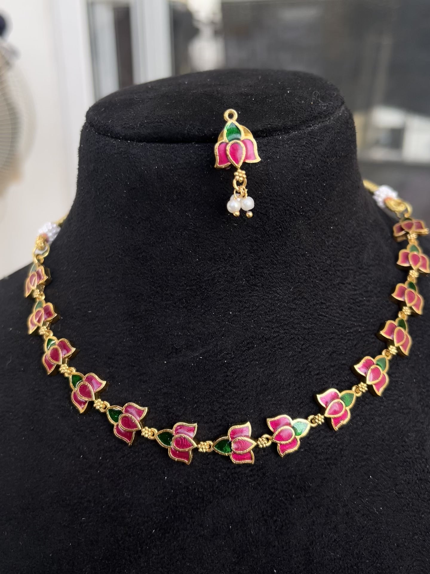 Jadau Kundan neckset
