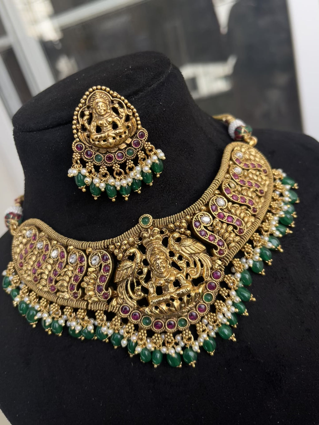 Kemp nakshi choker