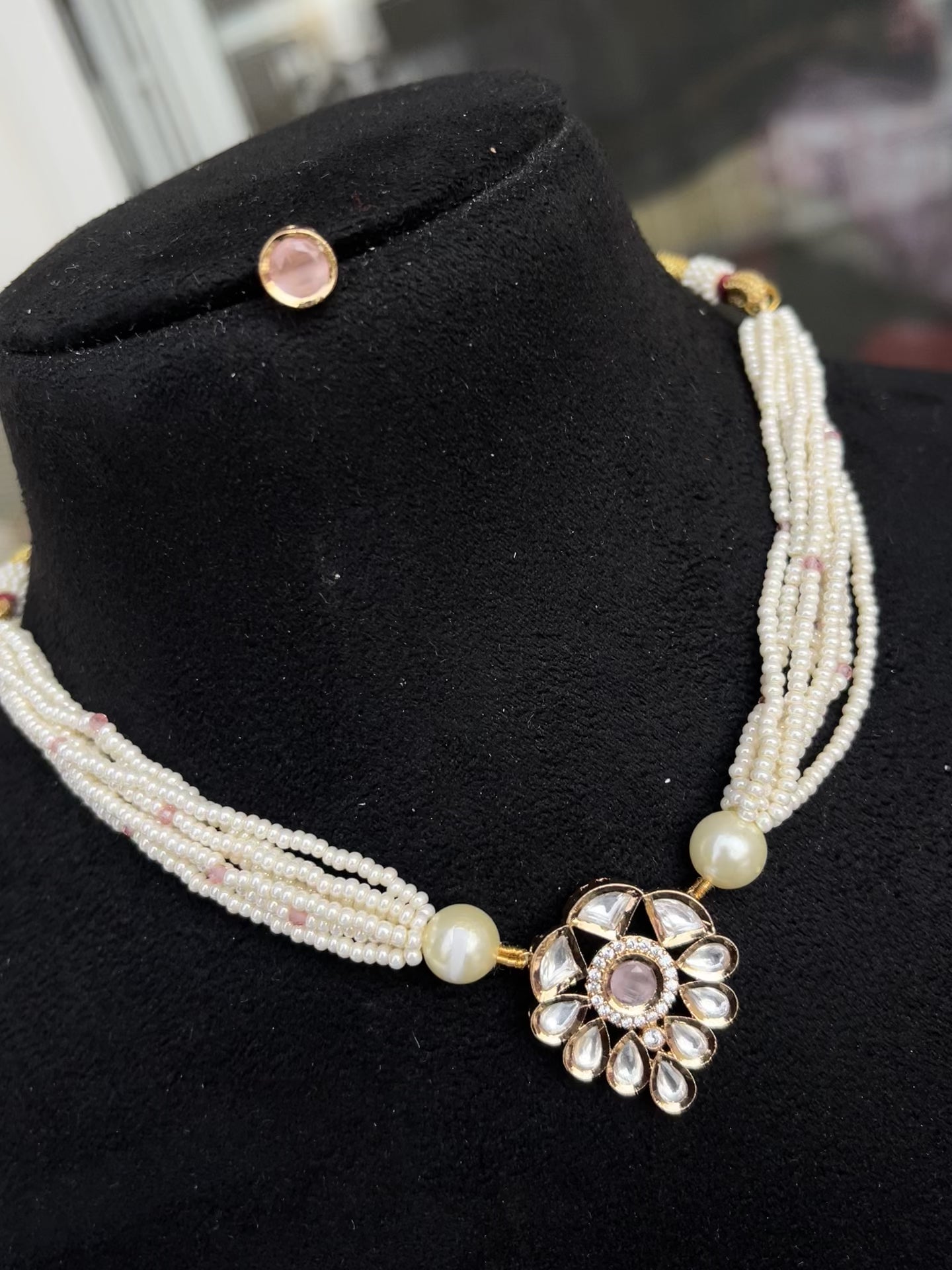 Kundan Choker Simple