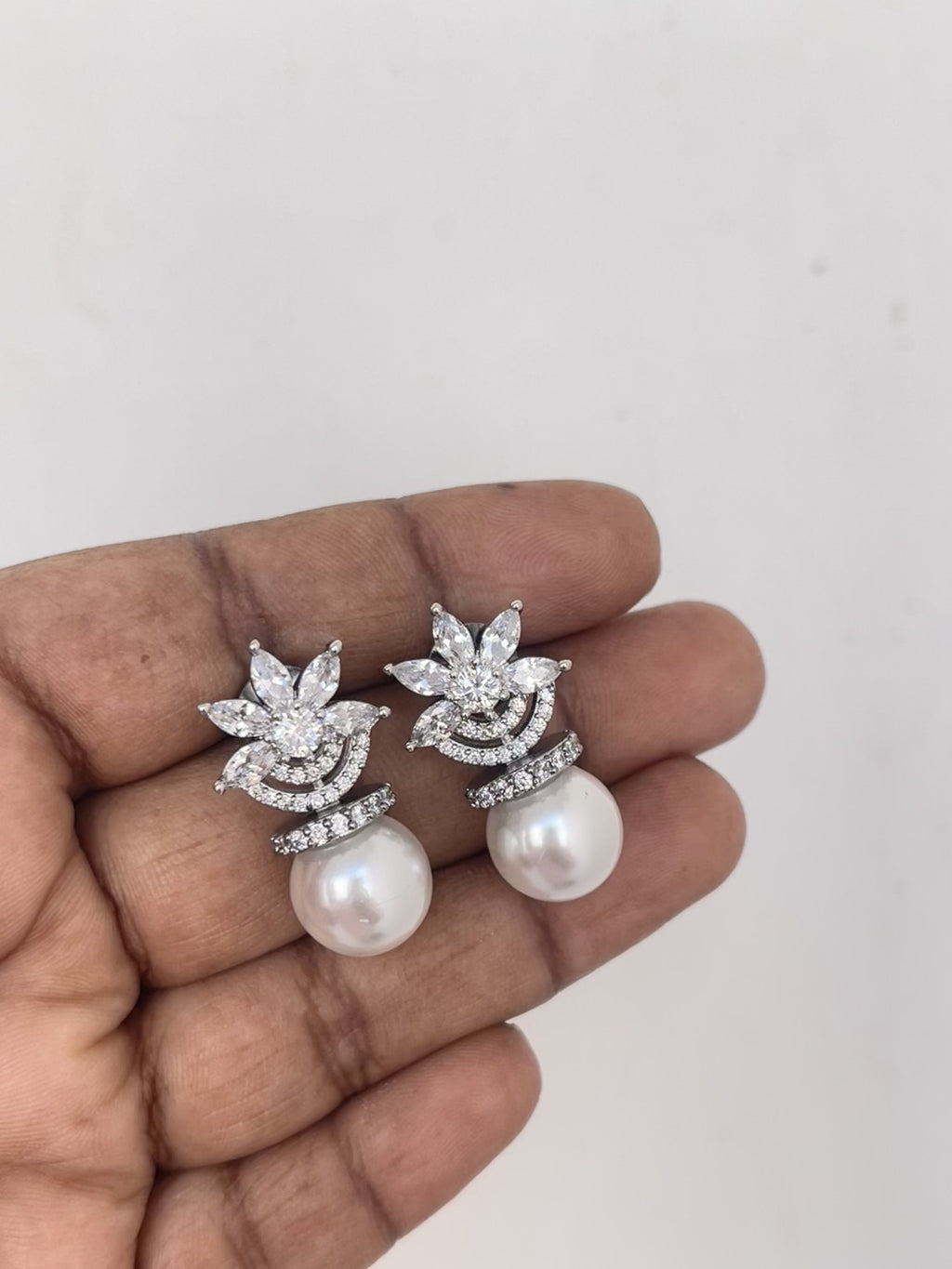 Pearl Hanging Earrings