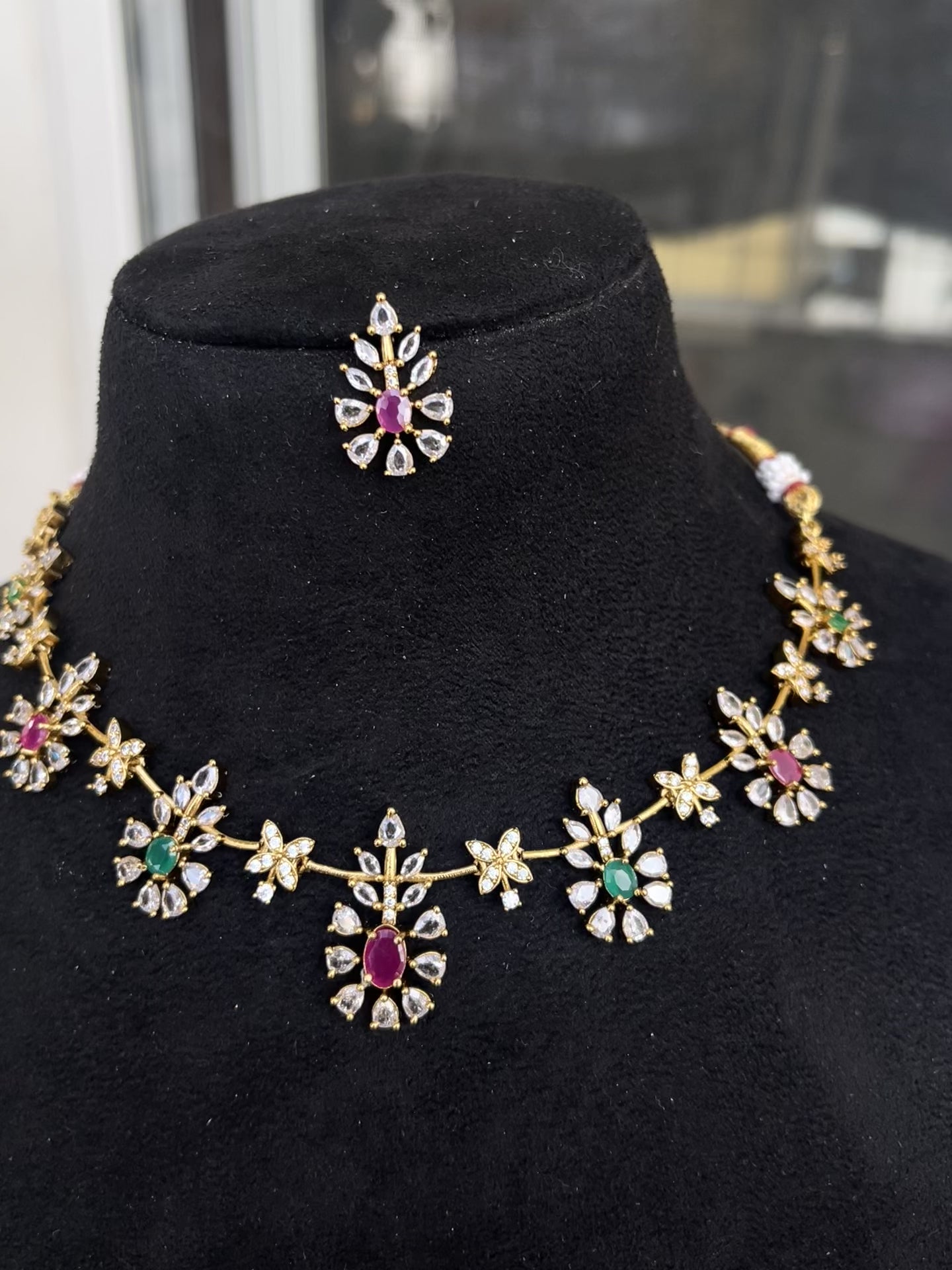 Unique multi neckset