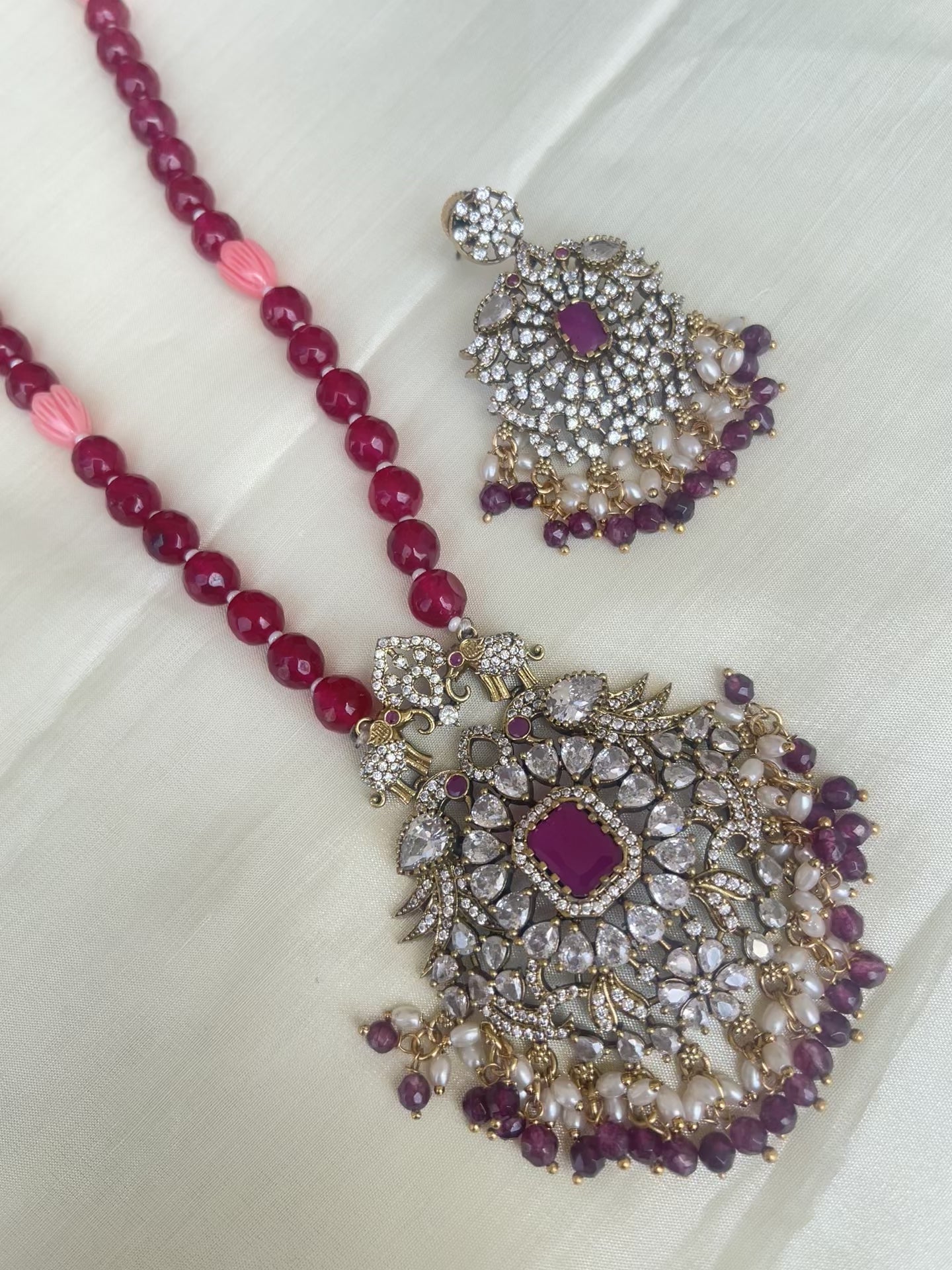 Ruby monalisa beads
