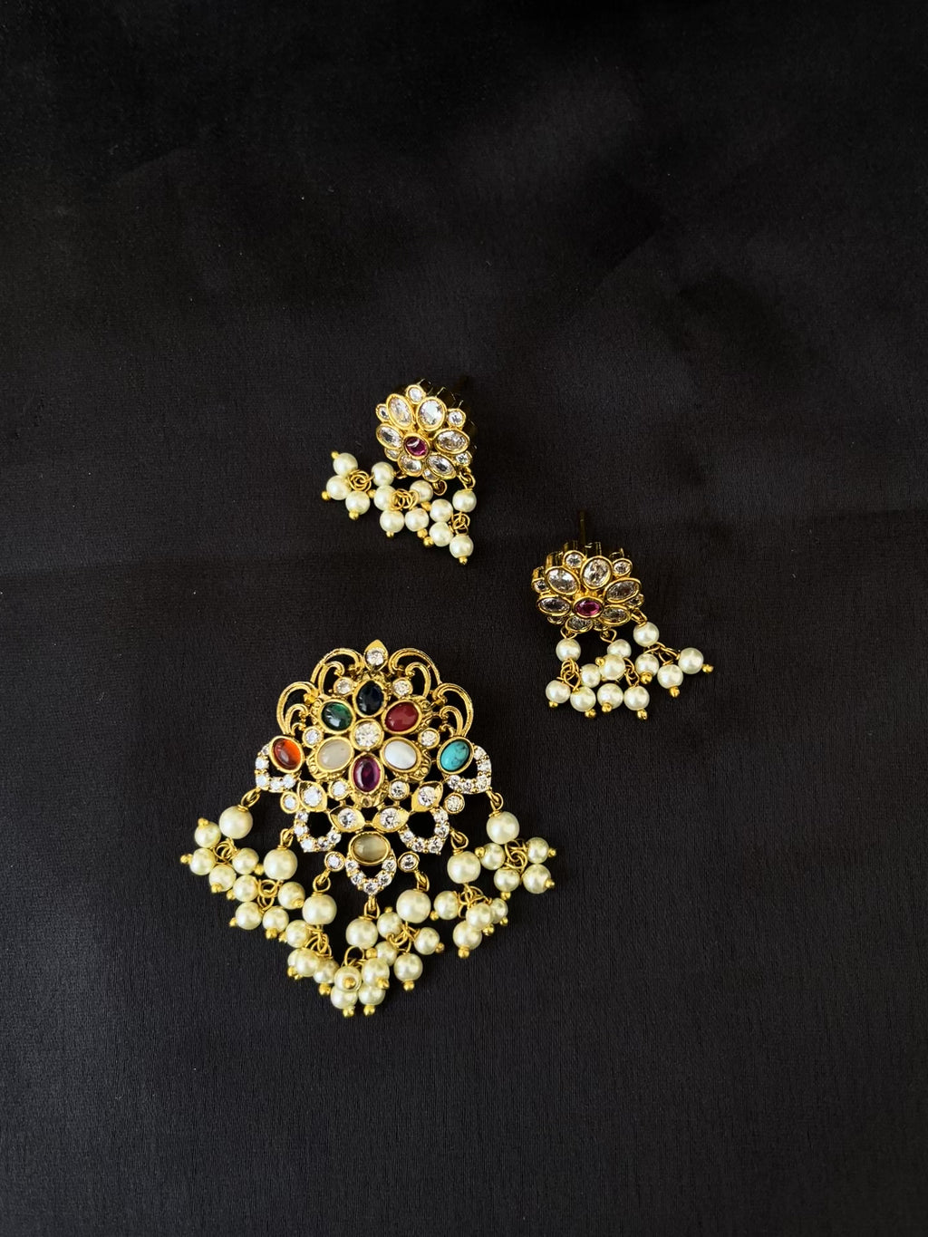 Navarathan pendent