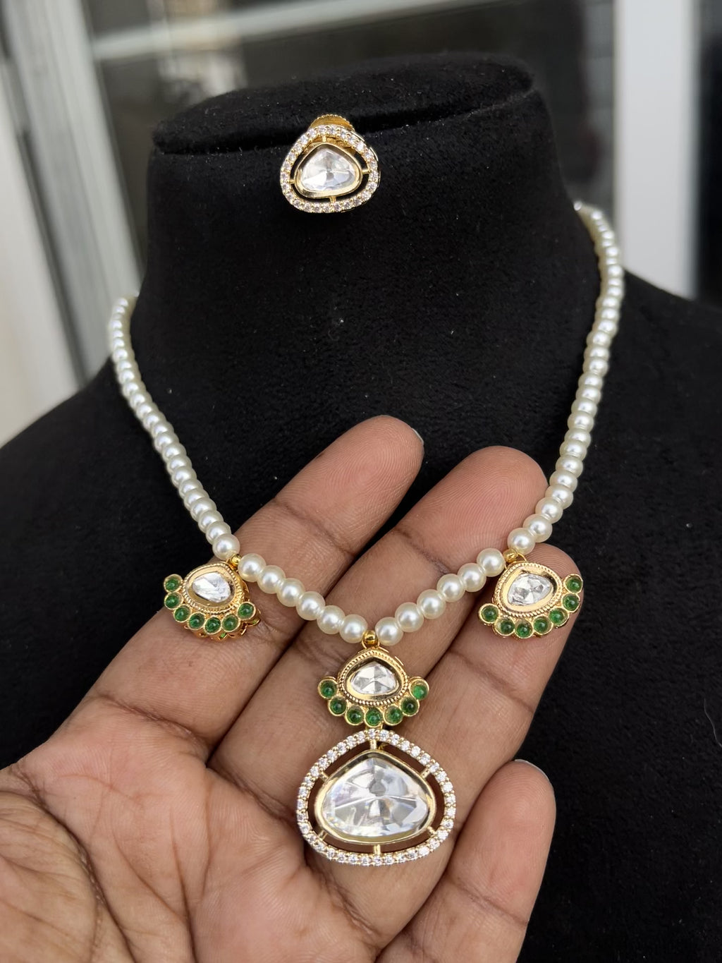 Single line pearl Kundan pendent pc007