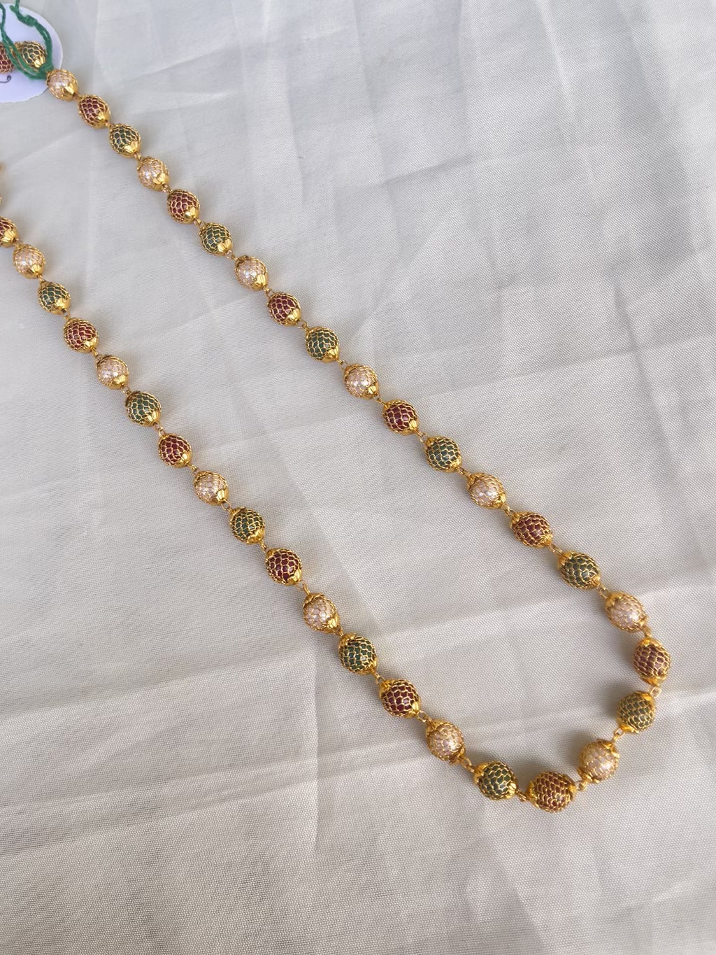 Multi beads single line chain
