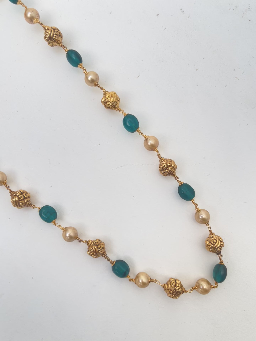 Green bead 18 inches chain