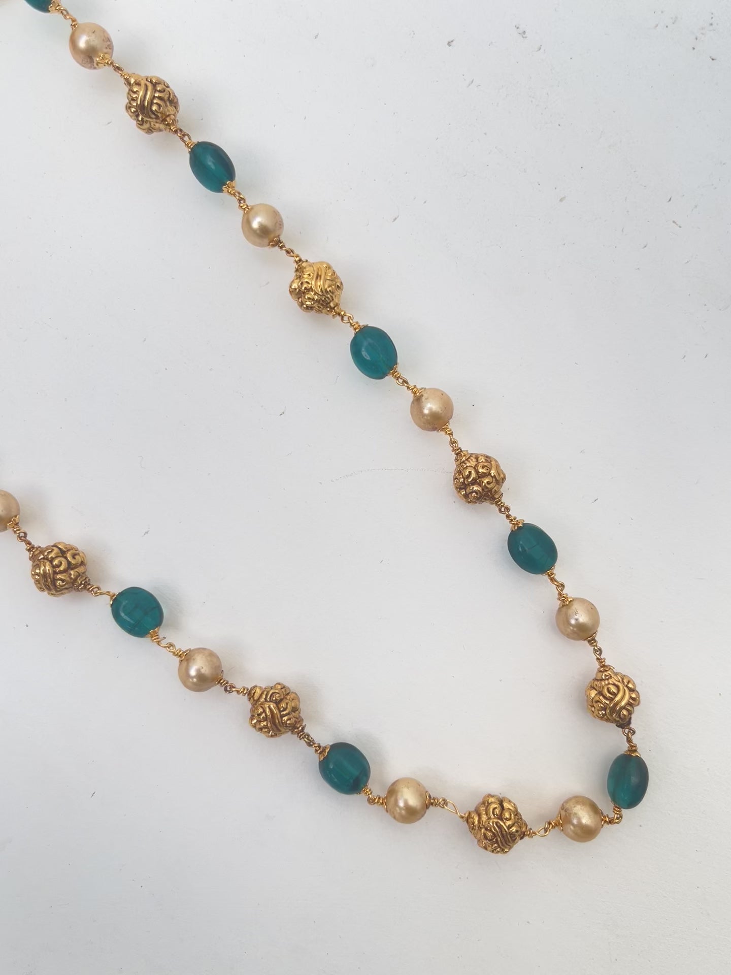 Green bead 18 inches chain