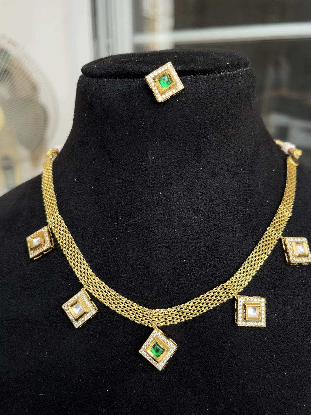 5 square simple neckset ns2004