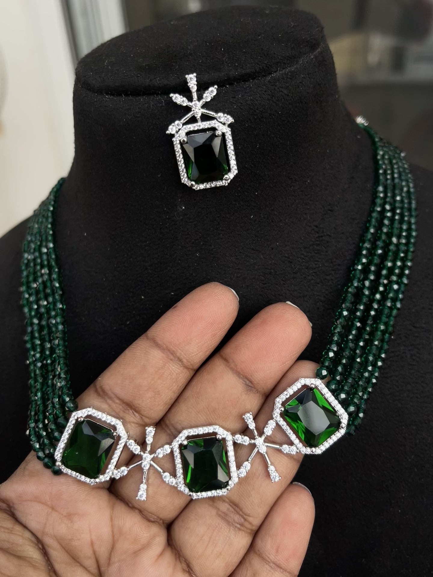 Beads Choker with Diamond Finish Pendent and Earrings pr008