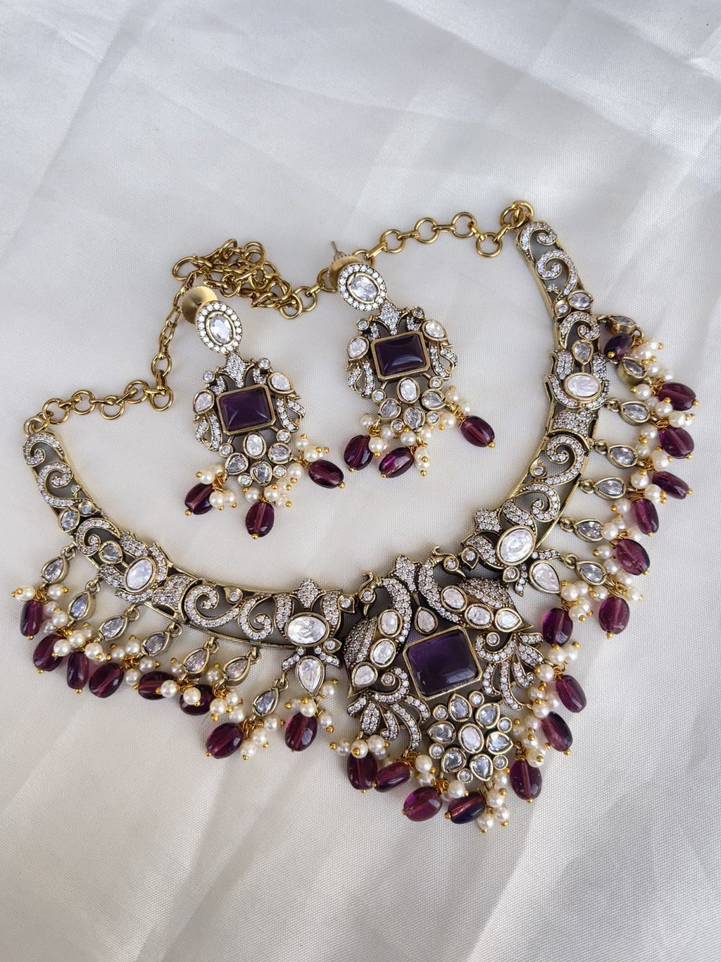Victorian neckset