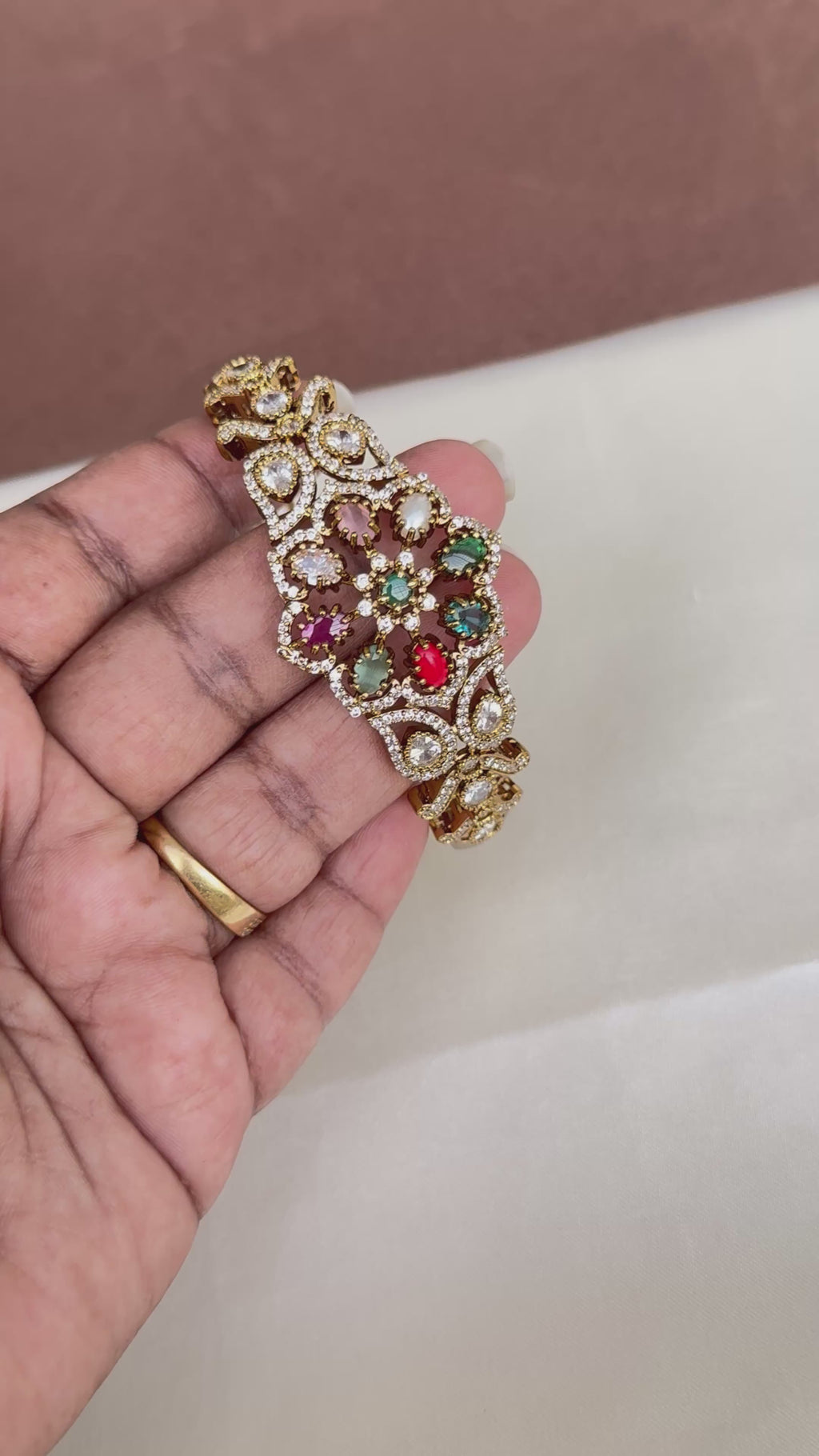 Br522 openable navarathan kada bracelet