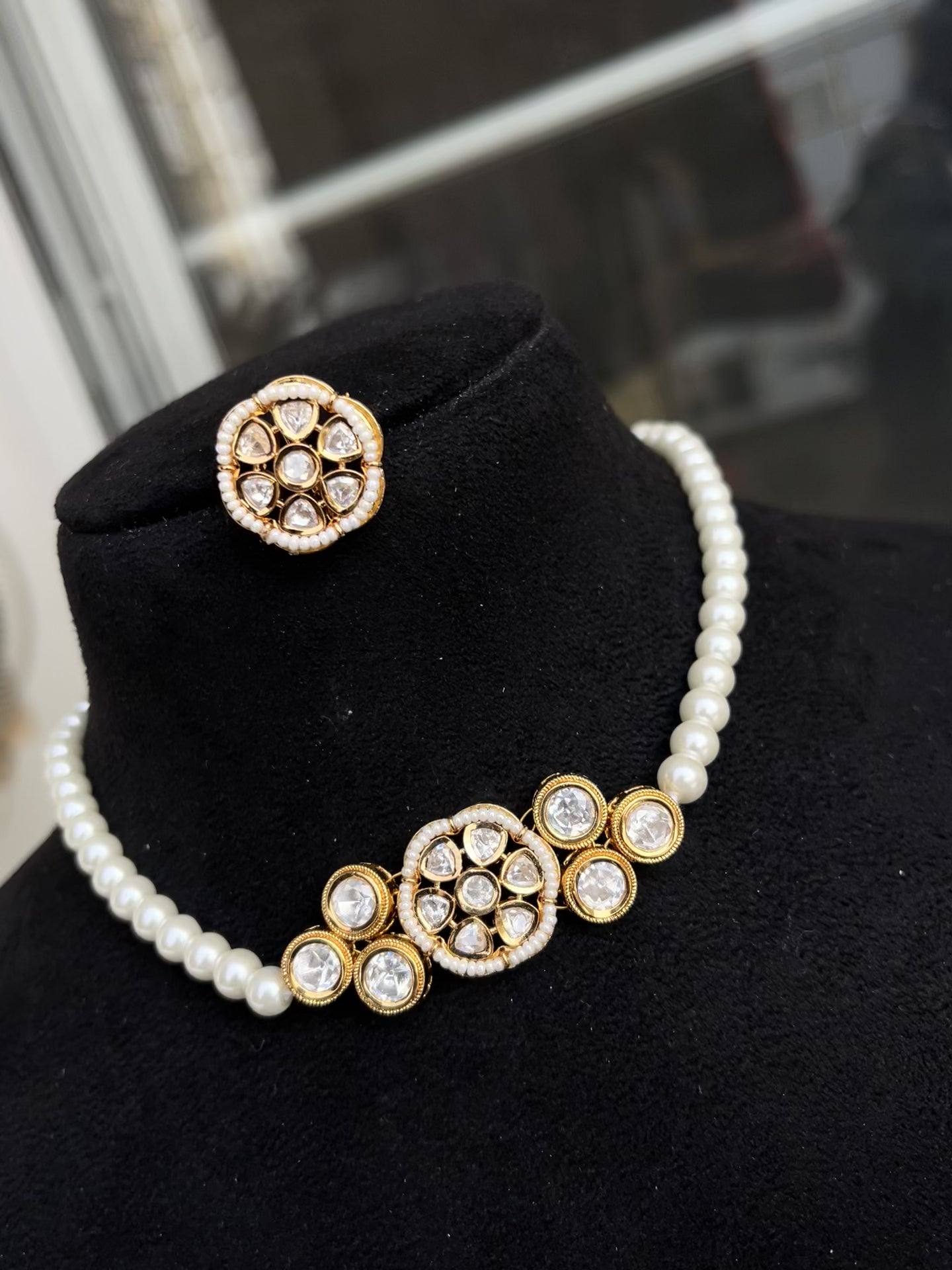 Kundan Pearl Choker