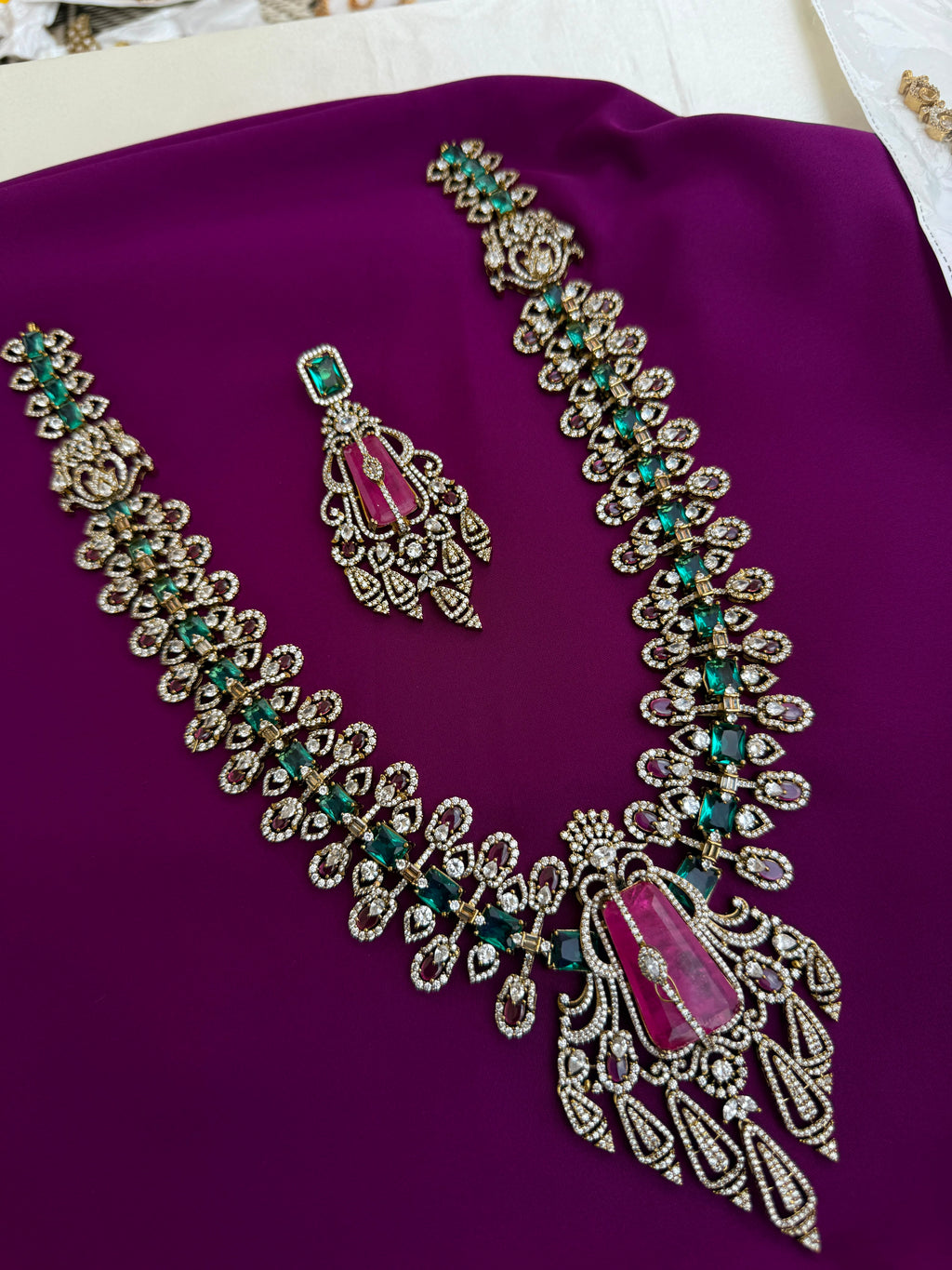 Mossanite emerald 3/4th neckset with earrings ns222