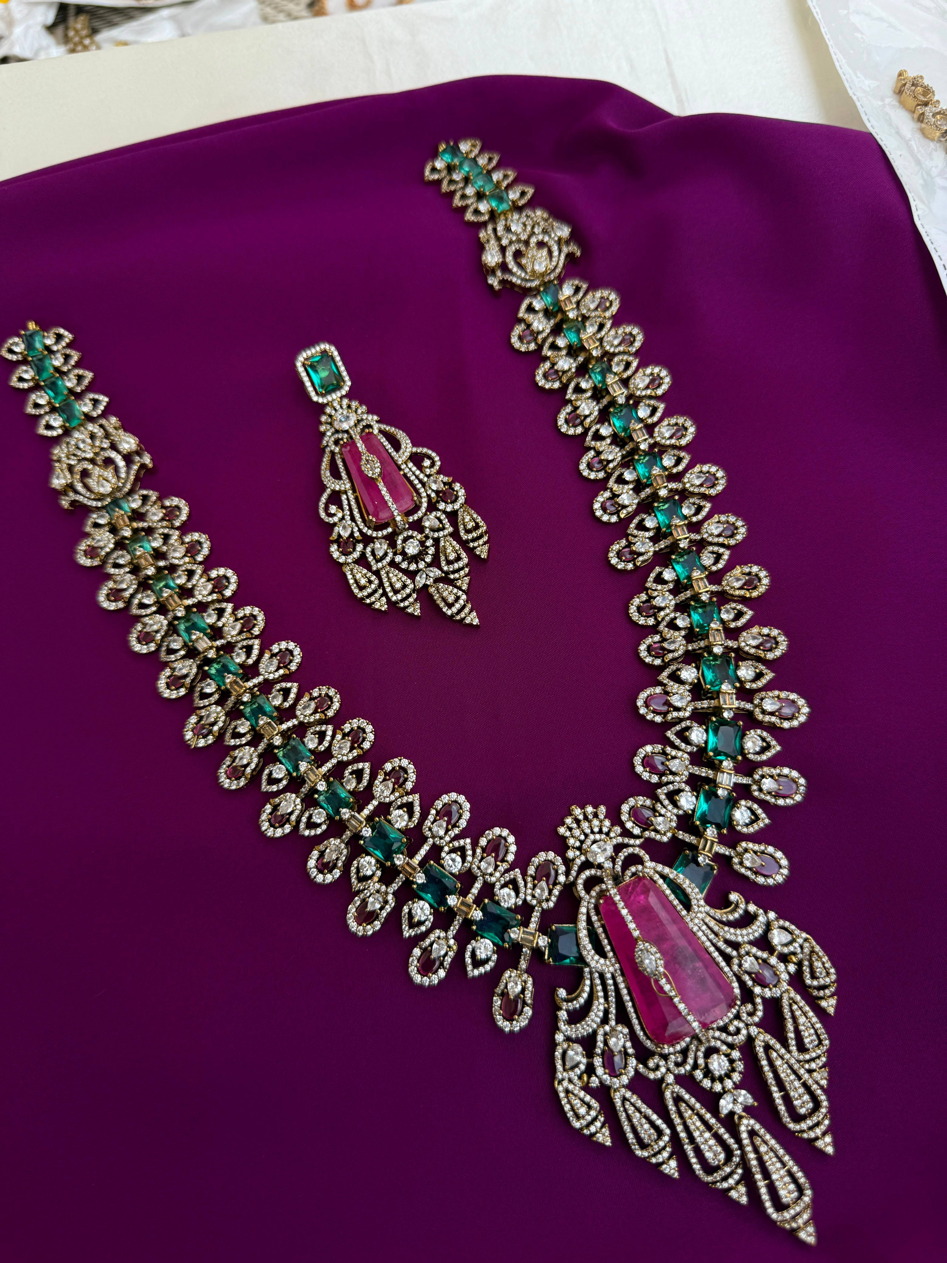 Mossanite emerald 3/4th neckset with earrings ns222