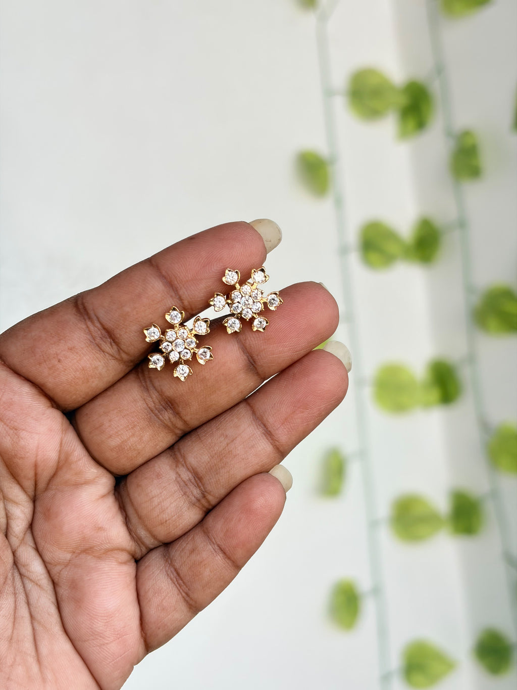 Panchaloham flower stones back crew studs ph802