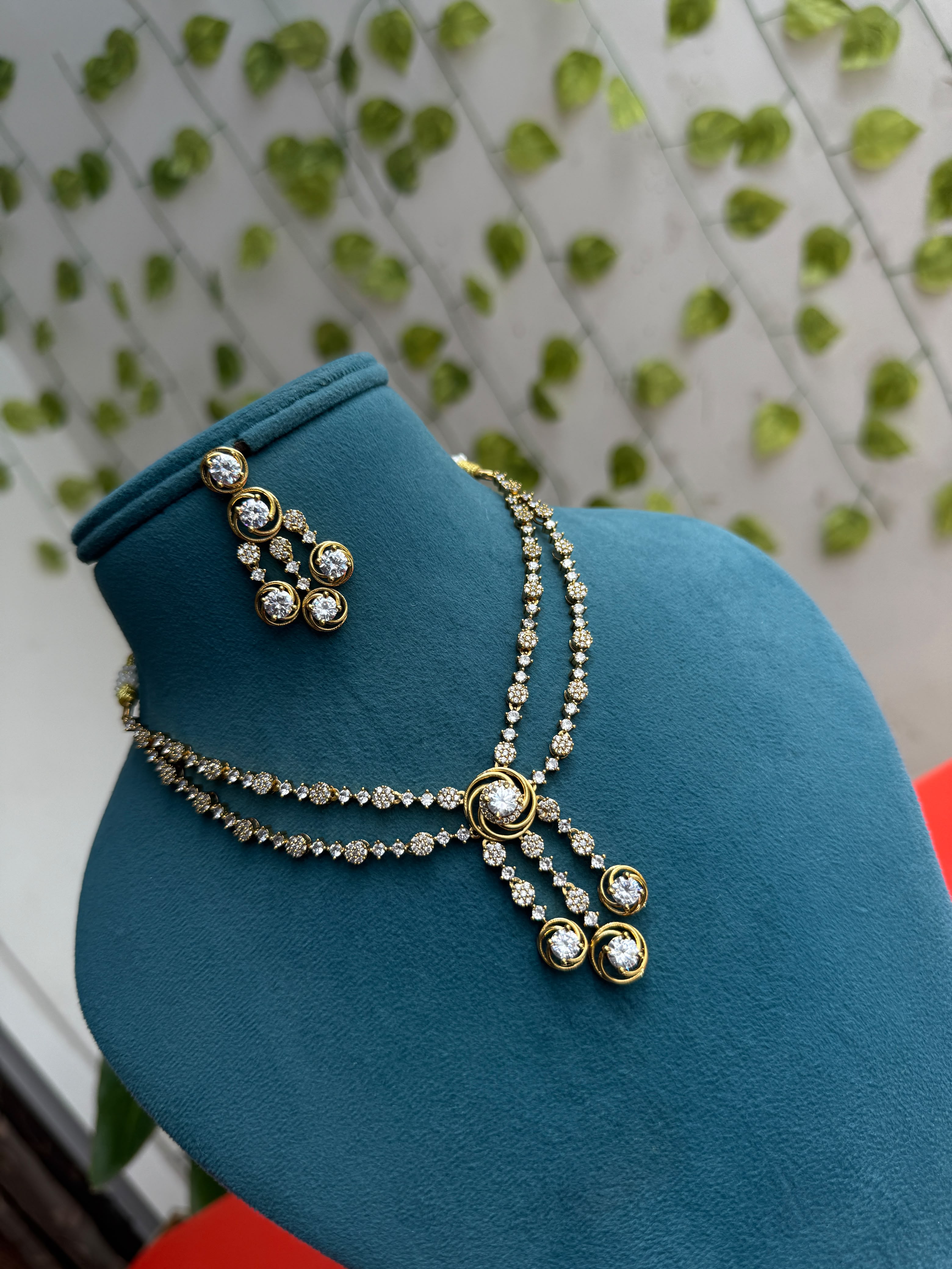 Diamond small flowers 3 hanging short neckset with earrings ns279