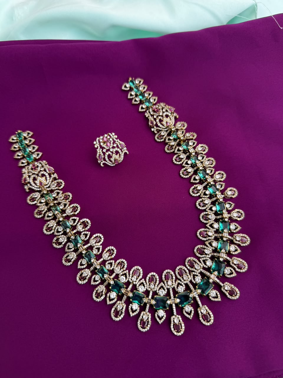 Mossanite emerald short neckset with studs ns212