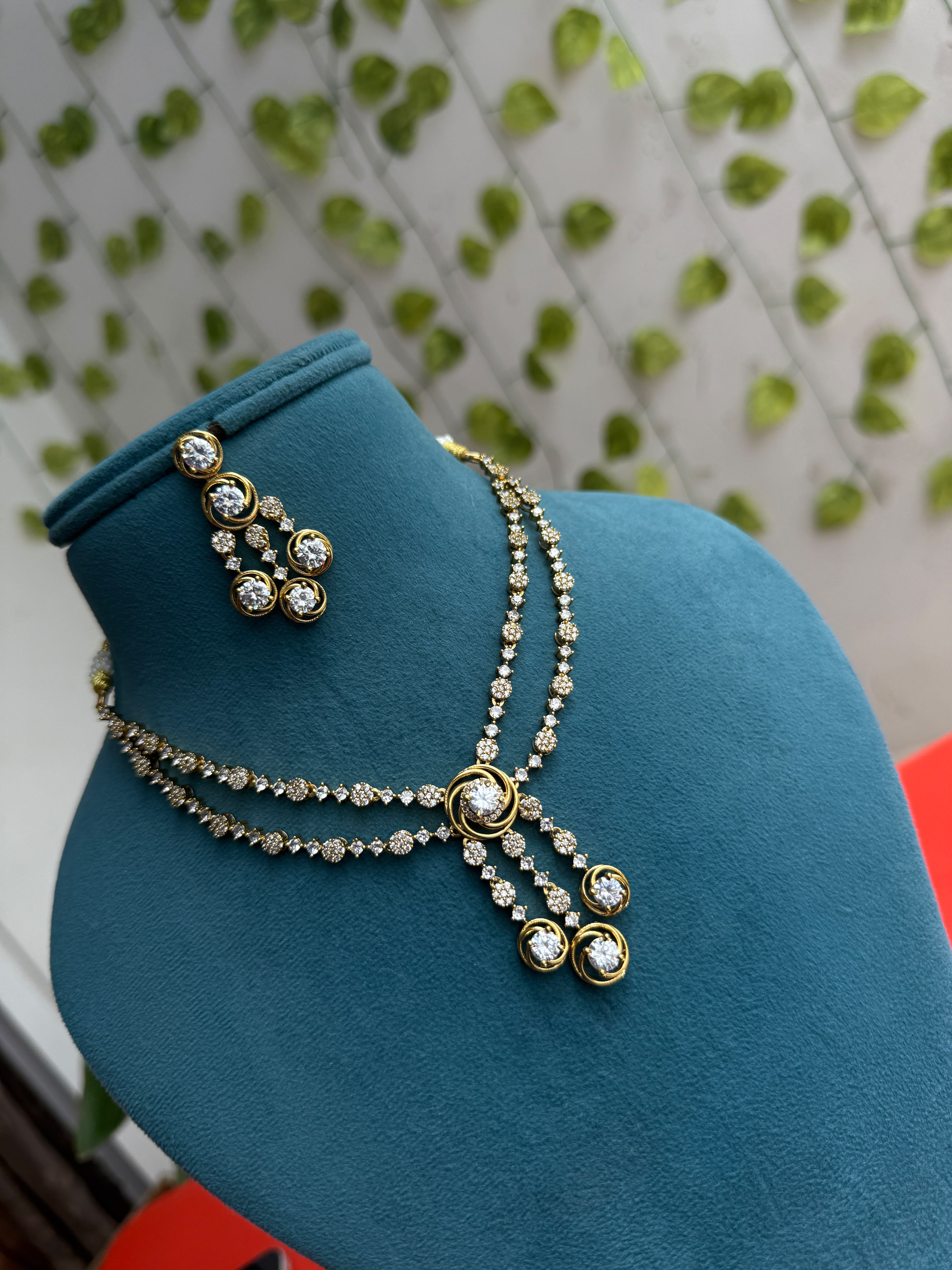 Diamond small flowers 3 hanging short neckset with earrings ns279